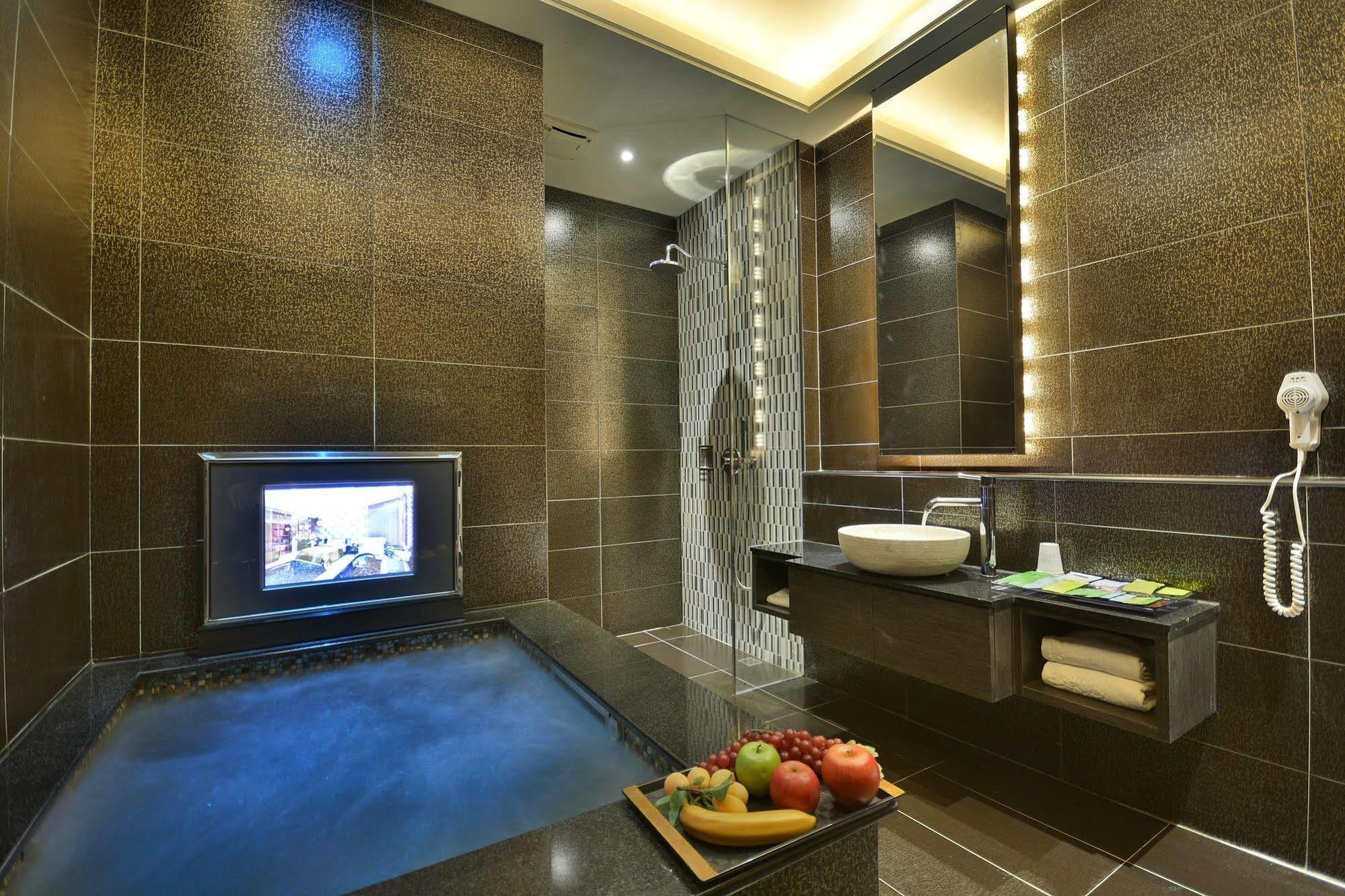 Hea Duenn Motel Taichung Exterior photo