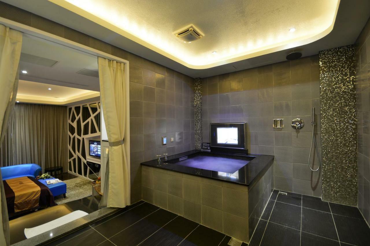 Hea Duenn Motel Taichung Exterior photo
